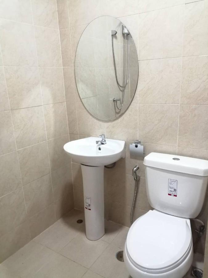 มุก&พลอย เรสซิเดนซ์ Apartamento Sattahip Exterior foto